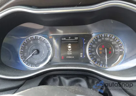 2015 Chrysler 200 Limited из США, поврежденный, VIN 1C3CCCAB2FN568028